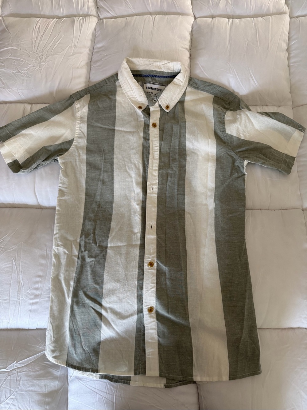 Sovereign Code Short-Sleeve Gray & White Vertical Stripe Button-Down Shirt
